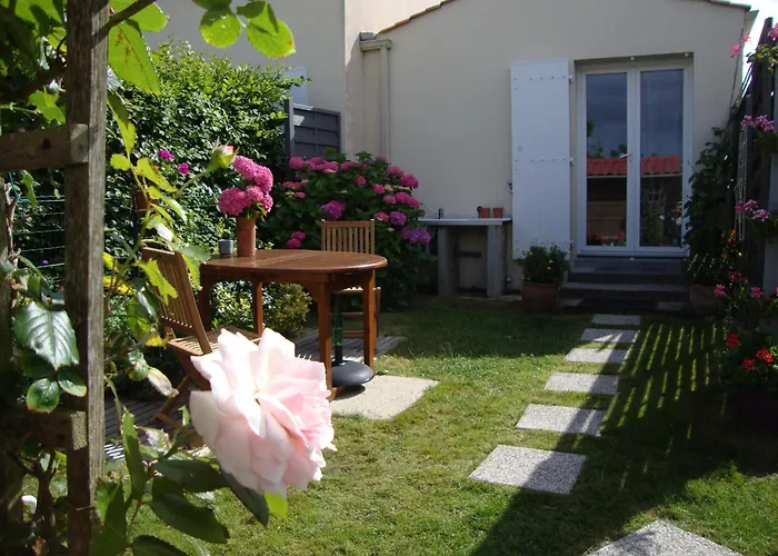 Mer A Pied Vrai Lit Linge Fourni Jardin